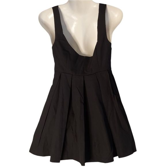 Puff-Sleeve Bow Blouse / Mini A-Line Overall Dress - Picture 5 of 9